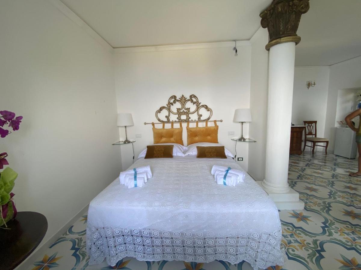 Villa Don Mimi Guarnaschelli La Dependace Taormina Eksteriør billede