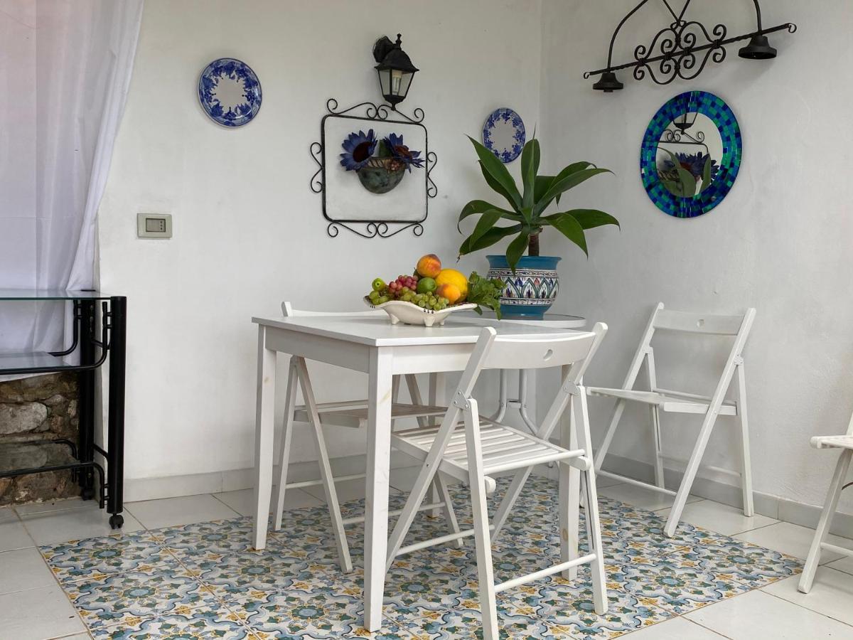 Villa Don Mimi Guarnaschelli La Dependace Taormina Eksteriør billede